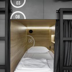Luna Capsule Hotel (Луна) — 2d230eb42416fe38d1ed3a90818756b4