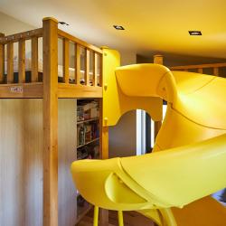 Фото Отель Уютный коттедж в горной местности