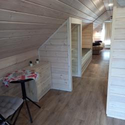 Фото Апартаменты мансарда на улице Бондарева 58а