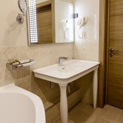 Номер люкс с 1 двуспальной кроватью