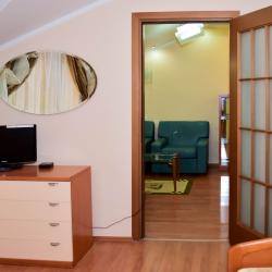 Номер полулюкс с 2 односпальными кроватями #19 (с завтраком)