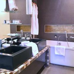 Номер люкс (Two Bedroom Excecutive Suite)