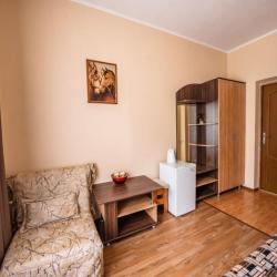 Комната стандарт с 1 двуспальной кроватью и балконом