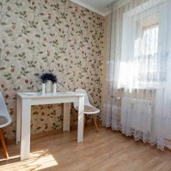 Фото Отель КакДома.РФ на улице Братьев Хусаиновых 4/2