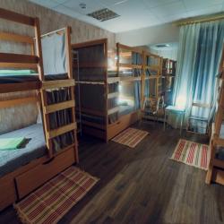 Кровать в 6-местном общем номере (с завтраком)