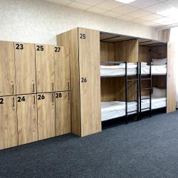 Кровать в 12-местном общем номере