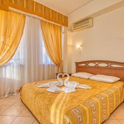 Номер комфорт с 1 двуспальной кроватью