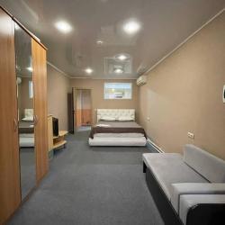 VeryHotel — 2eb8cb5f2531f44078591d38115b7ce9