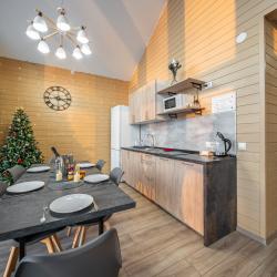 Коттеджи у озера  с 2-мя спальнями (100 кв.м.)