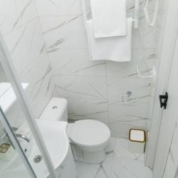 Номер стандарт с 1 двуспальной кроватью