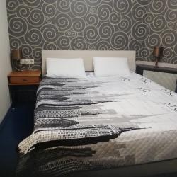 фото 2 At Home (Эт Хоум)