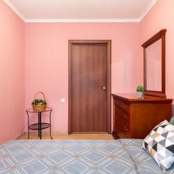 Фото Апартаменты на улице Профсоюзная 136 корпус 3
