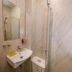 Номер делюкс с 1 двуспальной кроватью (вид на бассейн)