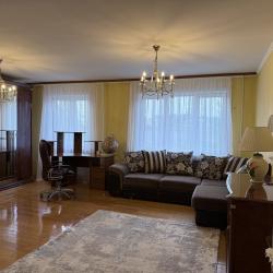 Фото Апартаменты на улице Марата 32