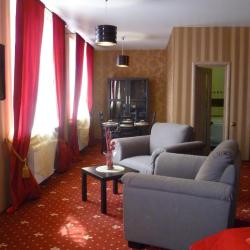 Номер полулюкс с 1 двуспальной кроватью