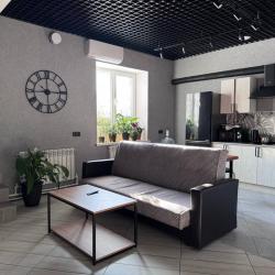 Кровать в 8-местном общем женском номере