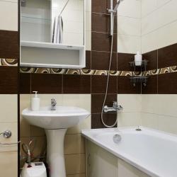 Фото Отель FlatStay Кирилловская 22| 3шка с просторной гостиной на 8 человек в центре