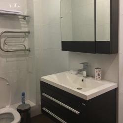 Номер полулюкс с 1 двуспальной кроватью #6