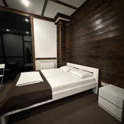 Номер стандарт с 1 односпальной и 1 двуспальной кроватью