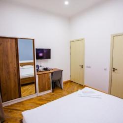 Номер стандарт с 1 двуспальной кроватью