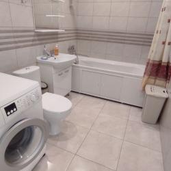 Фото Апартаменты на улице Виктора Денисова 16 корпус 1