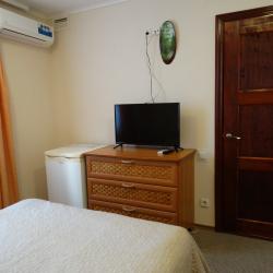 Номер стандарт эконом с 1 двуспальной кроватью