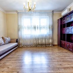 Фото Отель Лайтхаус в микрорайоне Самал-2 78