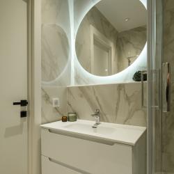 Фото Апартаменты на проспекте Новонский 4а