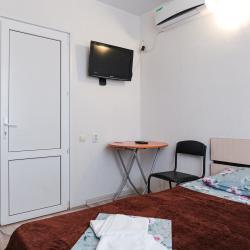 Комната стандарт с 1 односпальной и 1 двуспальной кроватью №2