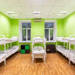 Кровать в 10-местном общем мужском номере №413