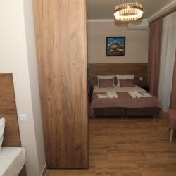 3-местный номер стандарт улучшенный (с балконом)