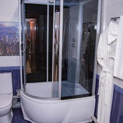 Номер стандарт улучшенный с 1 двуспальной кроватью