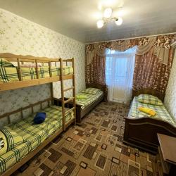Комната комфорт с 2 односпальными кроватями и 1 двухъярусной кроватью