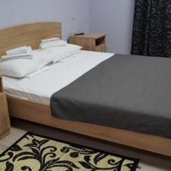 Номер улучшенный с 1 двуспальной кроватью (корпус Б)