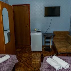 Комната комфорт с 1 односпальной и 1 двуспальной кроватью