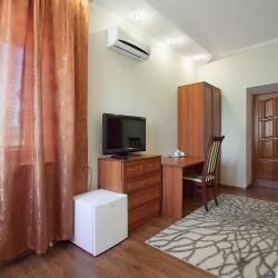 Номер стандарт с 2 односпальными кроватями (с завтраком)