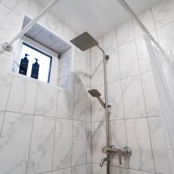 Коттедж улучшенный с 2 односпальными и 1 двуспальной кроватью
