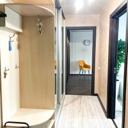 Фото Апартаменты на улице Виталия Жалнина 15