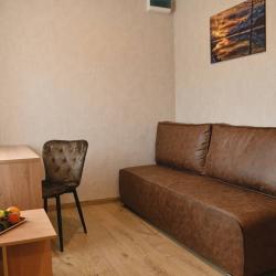 Номер полулюкс с 1 двуспальной кроватью