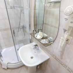 Номер стандарт семейный с 1 двуспальной кроватью