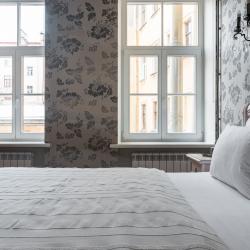 3-комнатные апартаменты улучшенные LetYourFlat “Toscana” гостиная 32м2