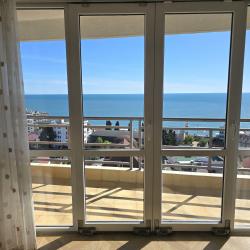 Фото Отель Двухкомнатная квартира с шикарным видом на море!