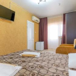 Фото Отель Клён