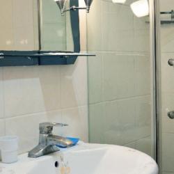 Номер люкс с 2 двуспальными кроватями с балконом