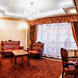 Номер люкс бизнес с 1 двуспальной кроватью (с завтраком)