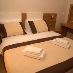 Номер стандарт с 1 двуспальной кроватью