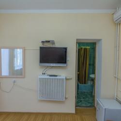 Комната стандарт с 1 двуспальной кроватью и диваном