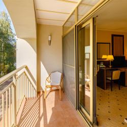 Номер комфорт с 1 двуспальной кроватью (мансарда)