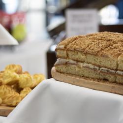 Фото Отель Orient Hotel Bishkek (Ориент )