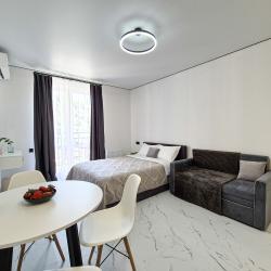Апартаменты студия Искры,88к3